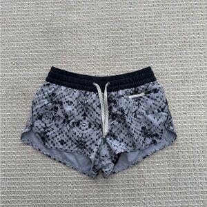 Vuori grey and black shorts
